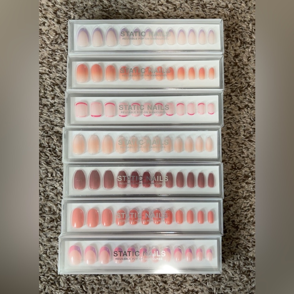 Static Press On Nails